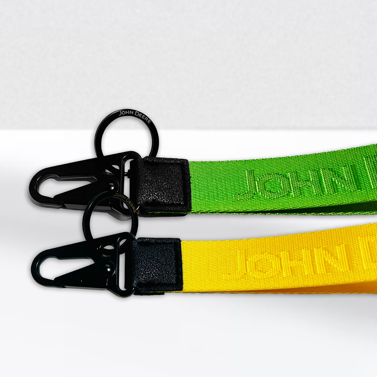 Picture of John Deere Carabiner Keyring (Pack of 10)